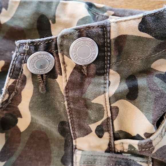 U B 2 URBAN BASICS CAMO OVERALLS - Picture 6 of 12